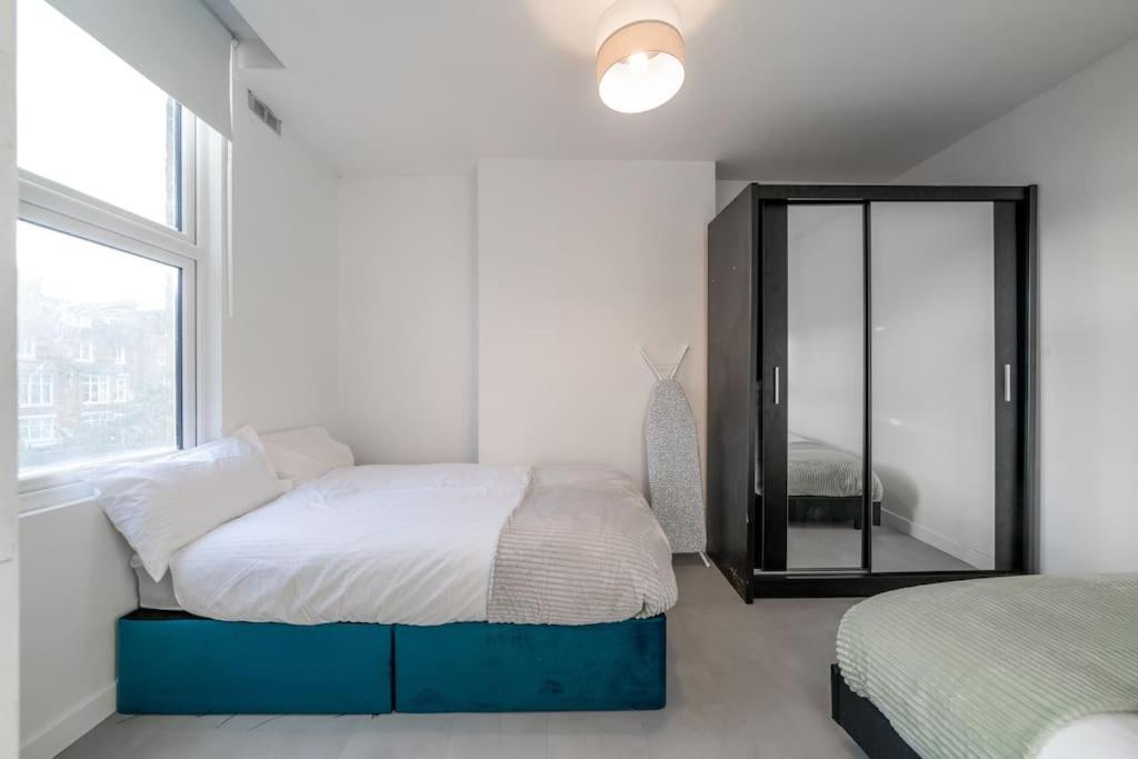 New 3Bed Stylish Apartment With Amazing Transport Londra Exterior foto